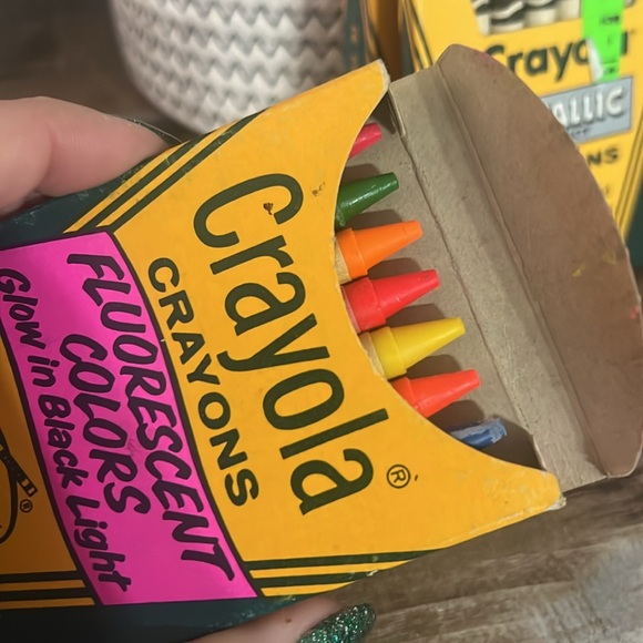 Crayola vintage crayons bundle - Picture 4 of 4